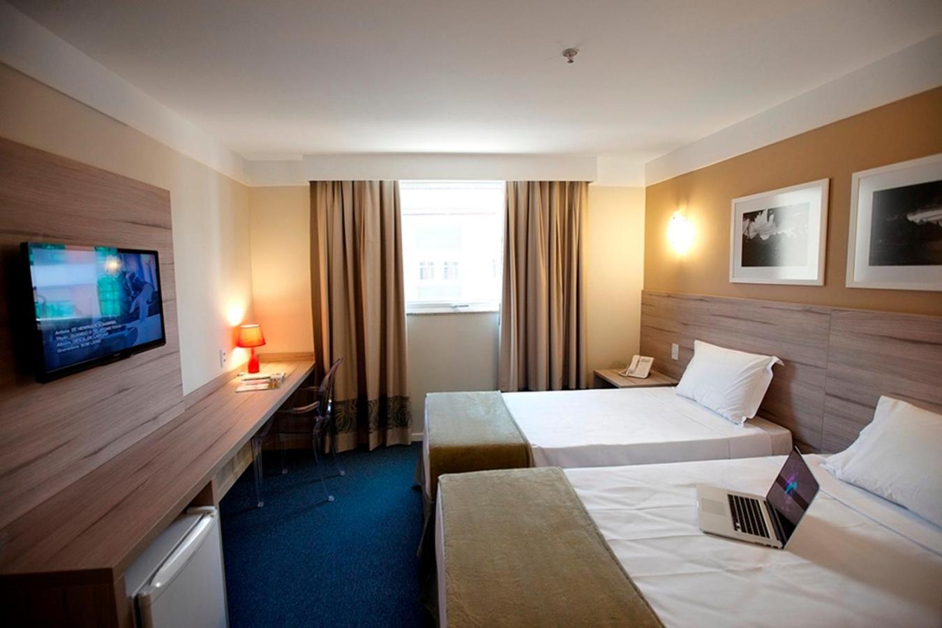 Standard Twin 2 Twin Beds